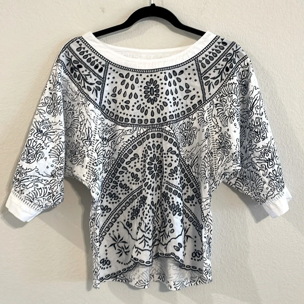 Maeve Anthropologie Women’s Tunic Top Small White Blue Eyelet Paisley Floral